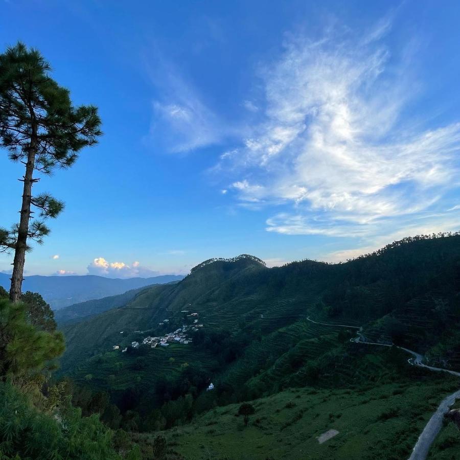 Bsr Farms Resort Pauri エクステリア 写真