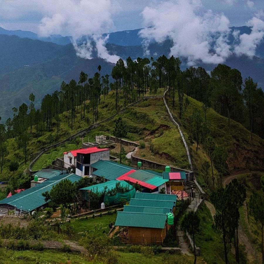 Bsr Farms Resort Pauri エクステリア 写真