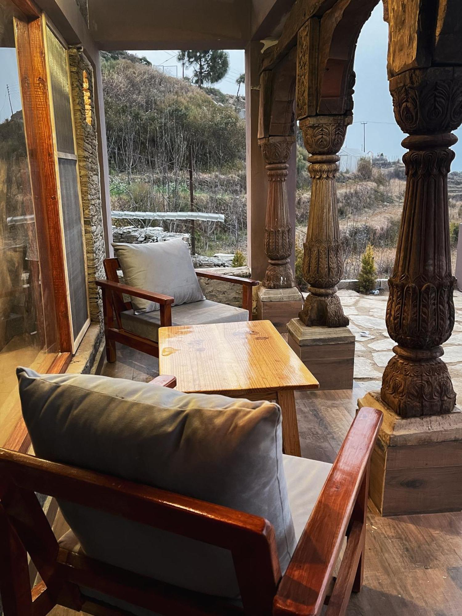 Bsr Farms Resort Pauri エクステリア 写真