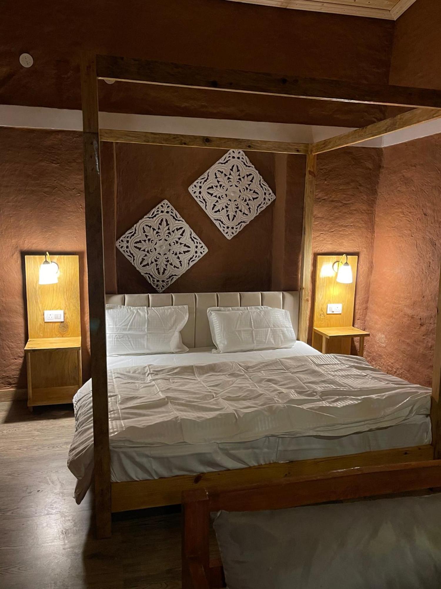 Bsr Farms Resort Pauri エクステリア 写真