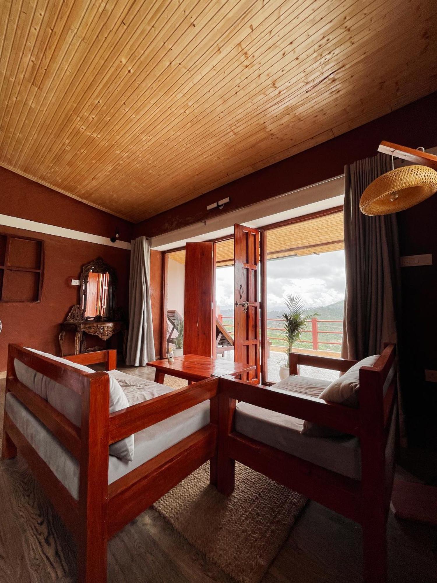 Bsr Farms Resort Pauri エクステリア 写真